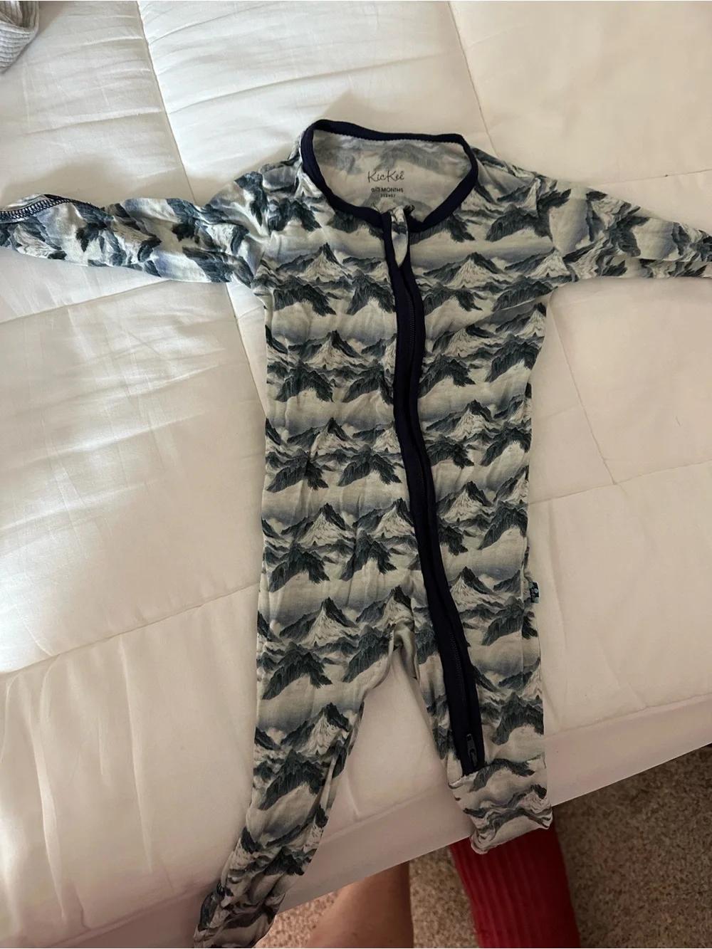 Set of 5 Old Navy 2-way zipper footies